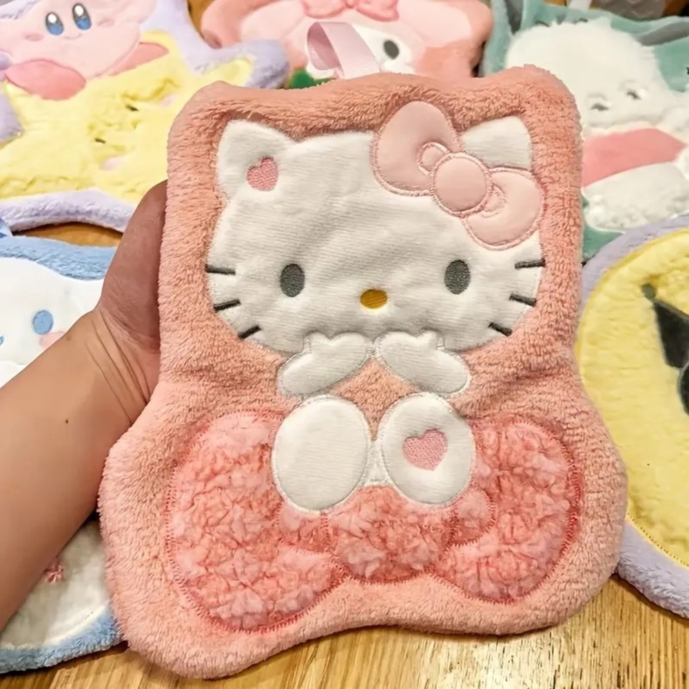 Sanrio HELLO KITTY 1 Hanging Padded Thick Wash Cloth - Picture 2 of 6